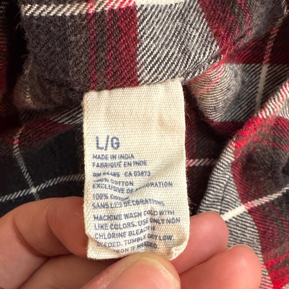 American Eagle Outfitters Black and Red Plaid Shirt - Picture 4 of 6